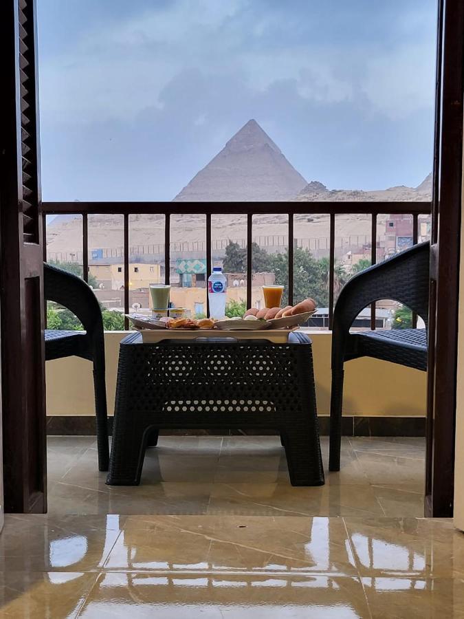 Alibaba Pyramids El Cairo